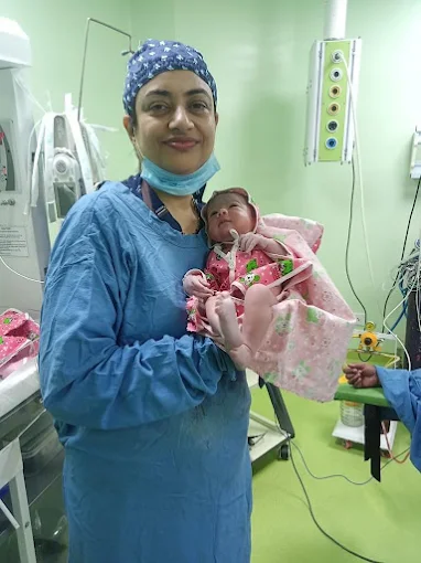 Safe delivery and newborn care by Best Gynaecologist in Bhopal Dr Versha Jain